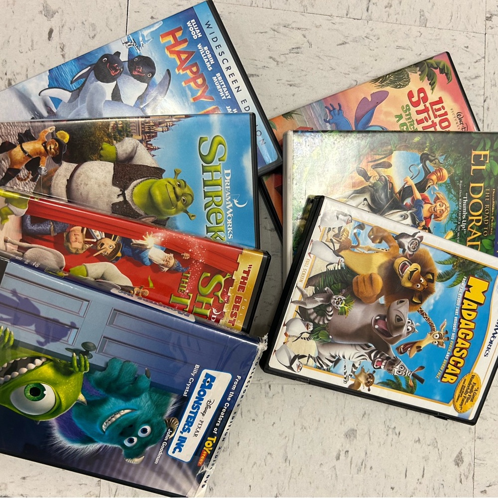 Bundle of 8 Children’s Movies! (DVD)